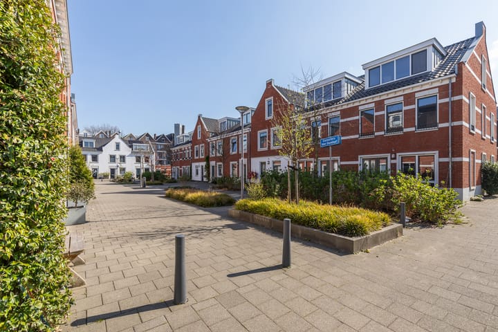 Foto 54 van Gezusters Van Damhof 2