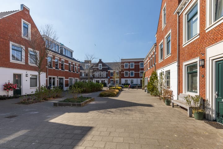 Foto 56 van Gezusters Van Damhof 2