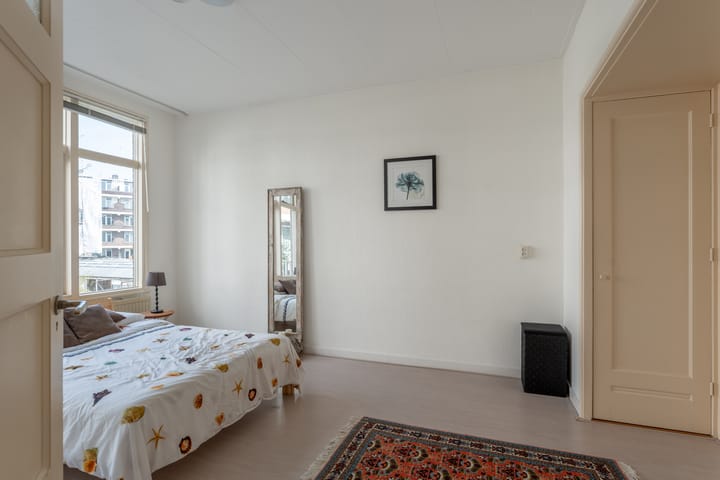 Foto 9 van Van Beuningenstraat 8-B