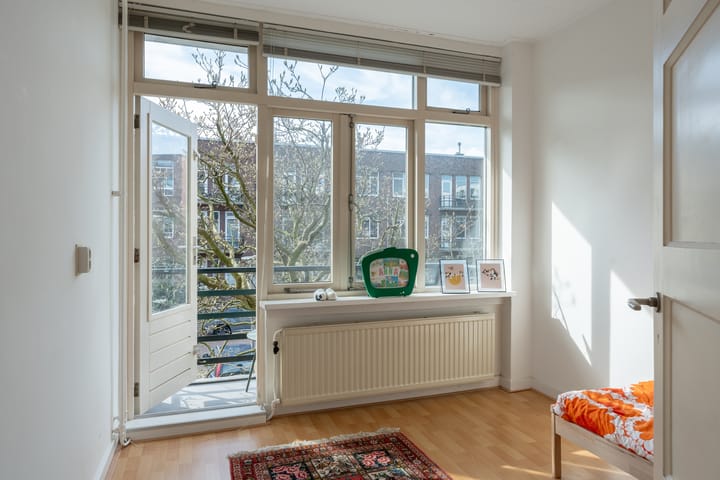 Foto 12 van Van Beuningenstraat 8-B