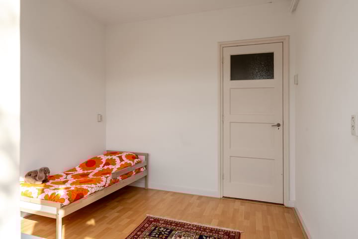 Foto 13 van Van Beuningenstraat 8-B