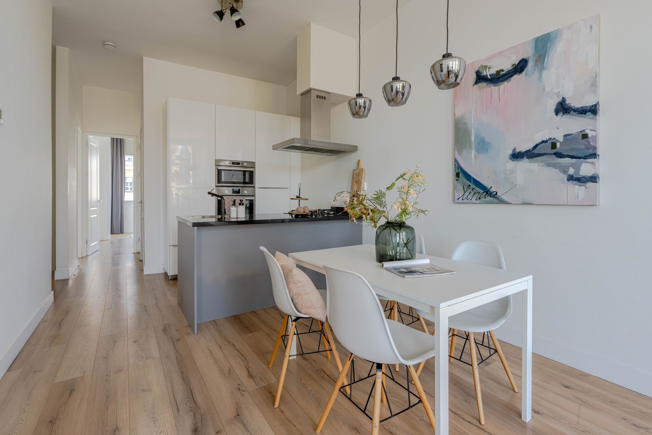 Foto 12 van Oostzeedijk 12-A01