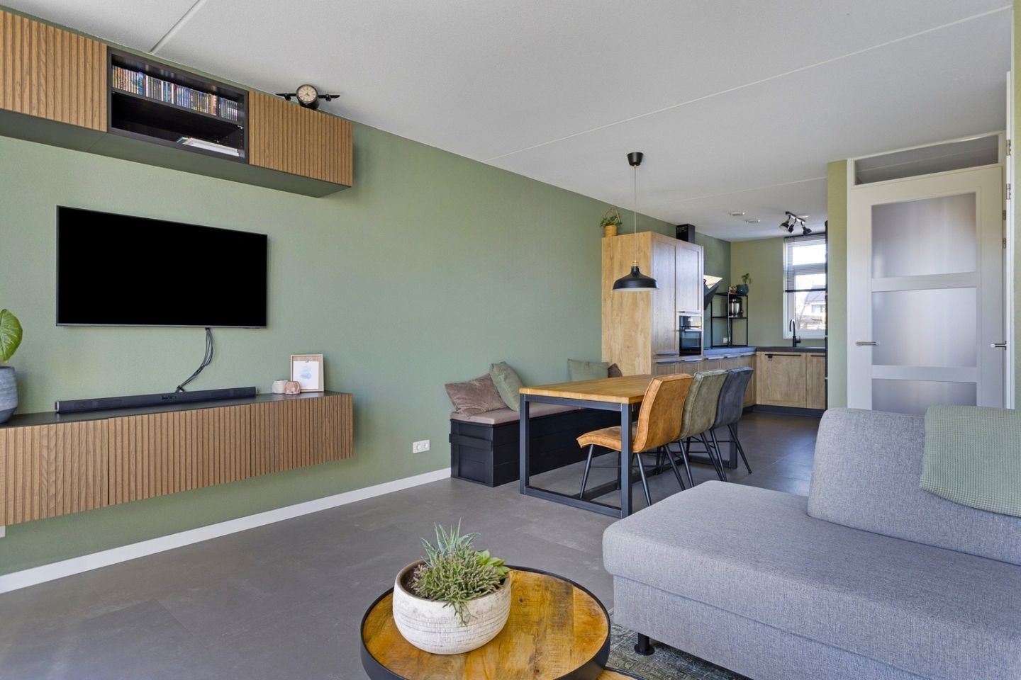 Photo 10 of Pinksterbloemstraat 16