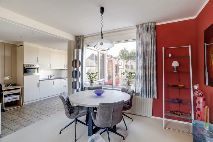 Foto 10 van Pijnboomstraat 18