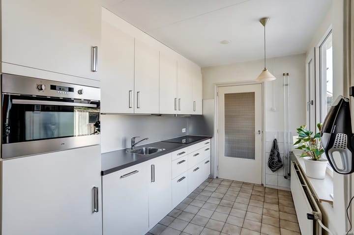 Foto 11 van Pijnboomstraat 18