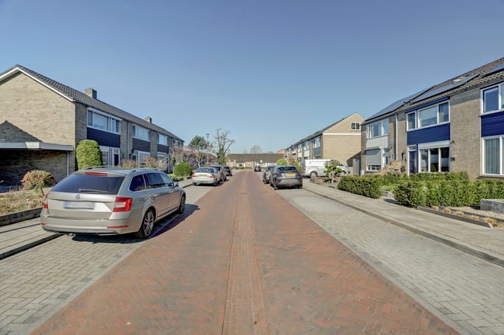 Foto 31 van Pijnboomstraat 18