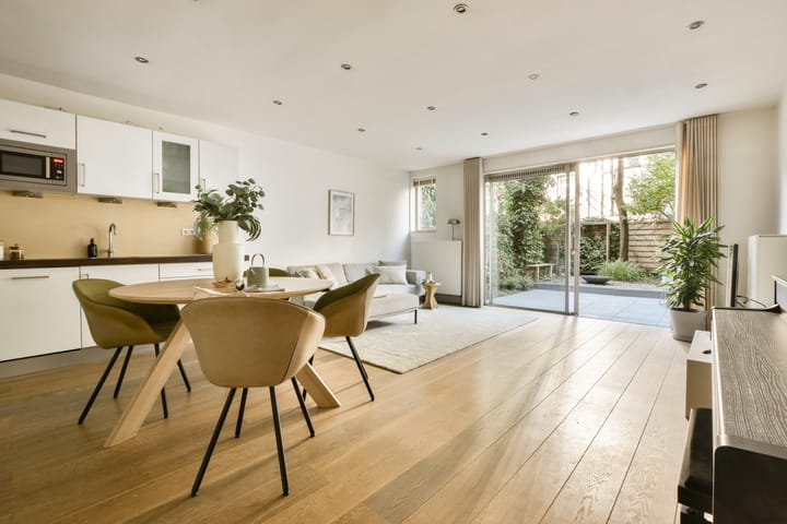 Photo 1 of Cornelis Trooststraat 27-H