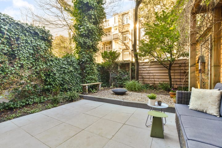 Photo 15 of Cornelis Trooststraat 27-H