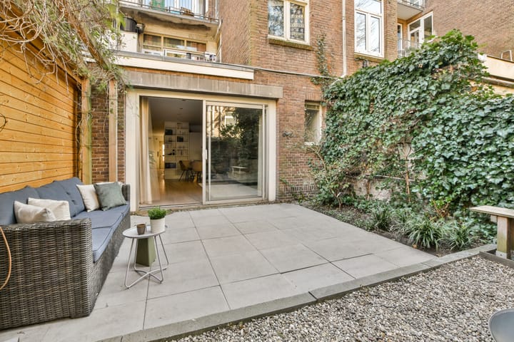 Photo 16 of Cornelis Trooststraat 27-H