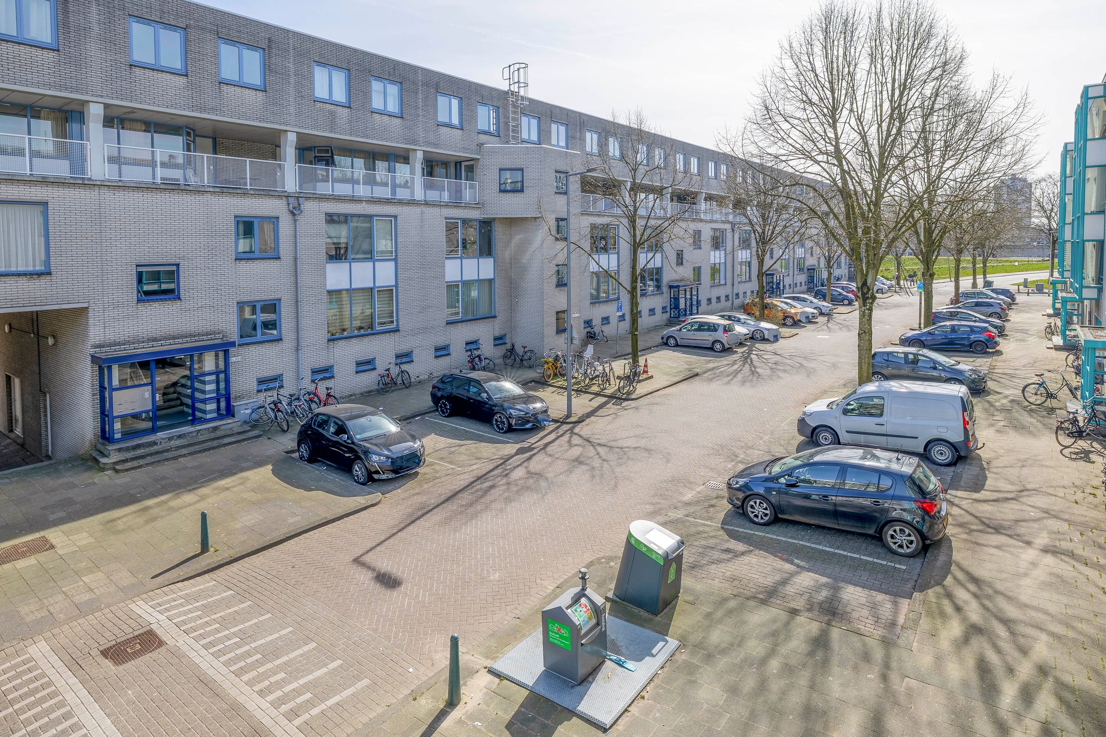 Foto 30 van Herman Bavinckstraat 326