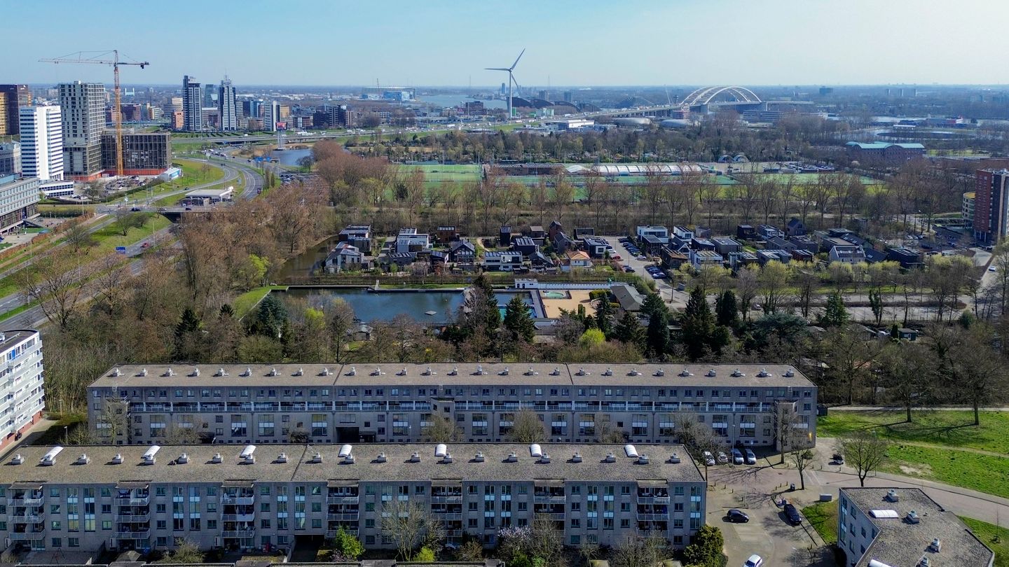 Foto 34 van Herman Bavinckstraat 326