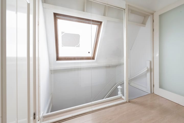 Foto 16 van Julianalaan 301-B