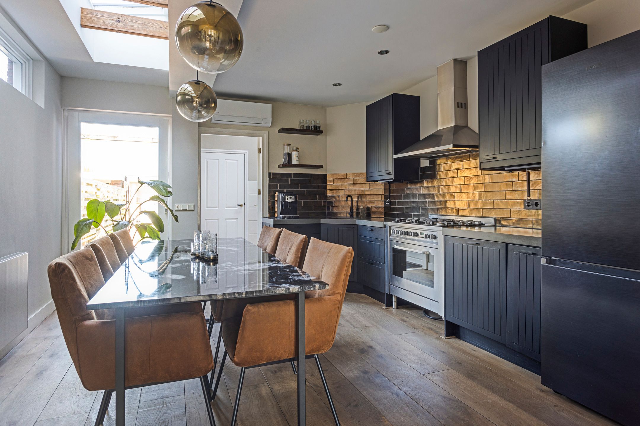 Foto 9 van Oranjeplein 26