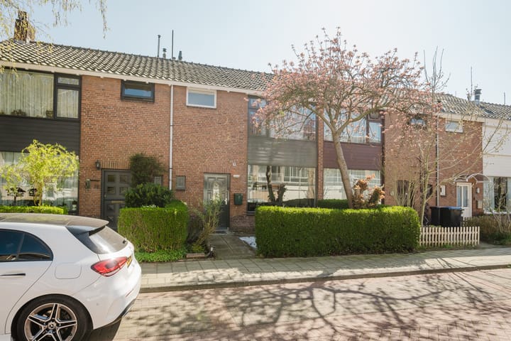 Photo 8 of Lobeliastraat 36