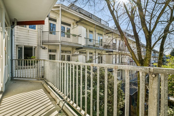 Foto 10 van Jan van Galenstraat 305-2