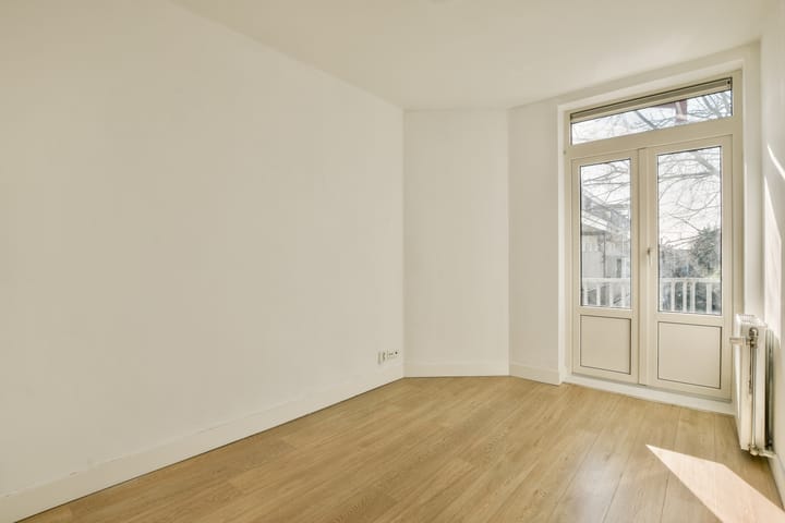 Foto 8 van Jan van Galenstraat 305-3