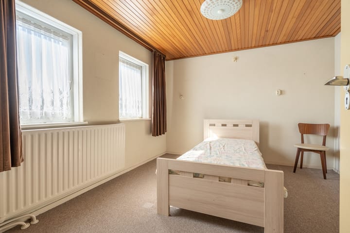 Photo 23 of Voorstraat 10