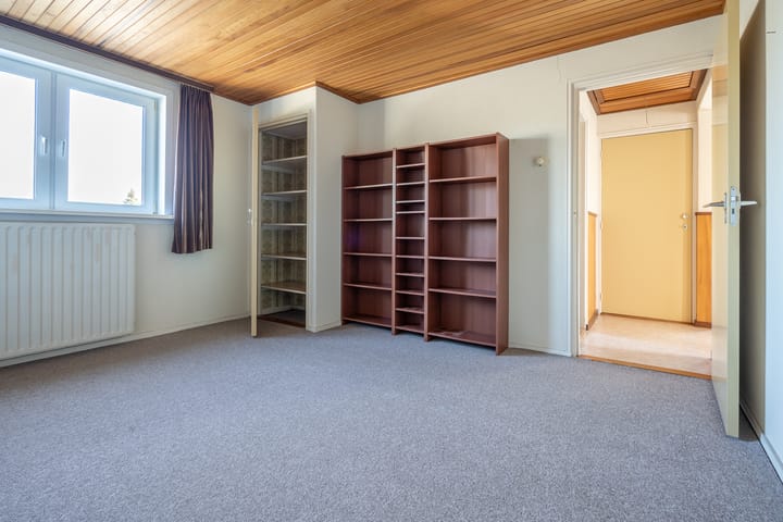 Photo 28 of Voorstraat 10