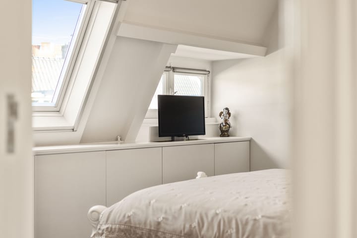 Foto 20 van Woubruggestraat 26-2