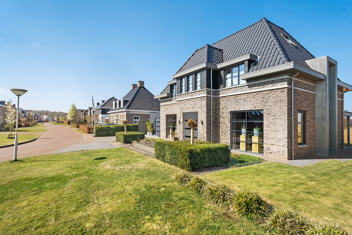 Foto 80 van Van Foreestallee 10