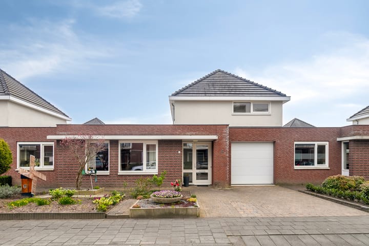 Foto 1 van Den Dilleman 4