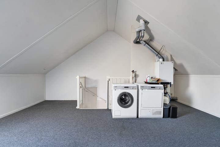 Photo 34 of Ondermaat 15-B