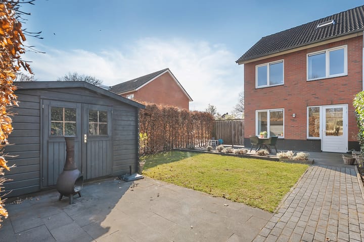 Photo 39 of Ondermaat 15-B