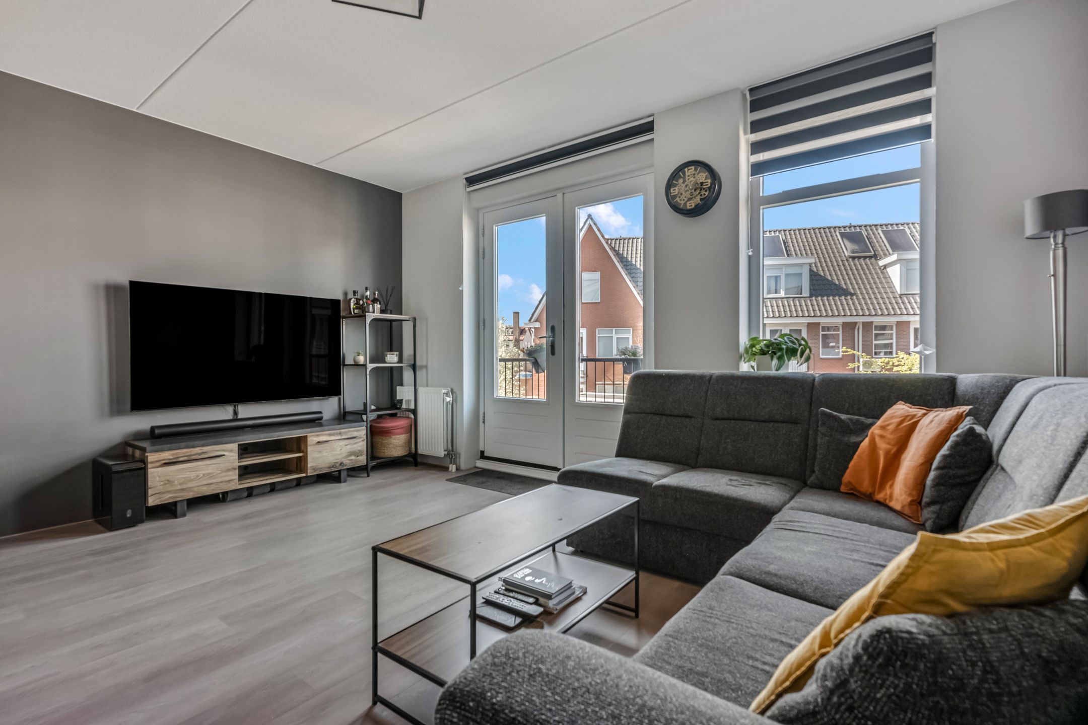 Foto 12 van Van Houtenlaan 12