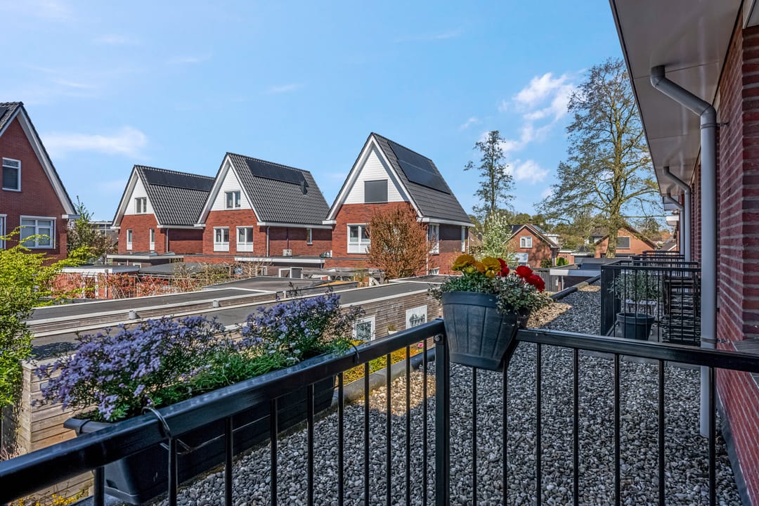 Foto 23 van Van Houtenlaan 12