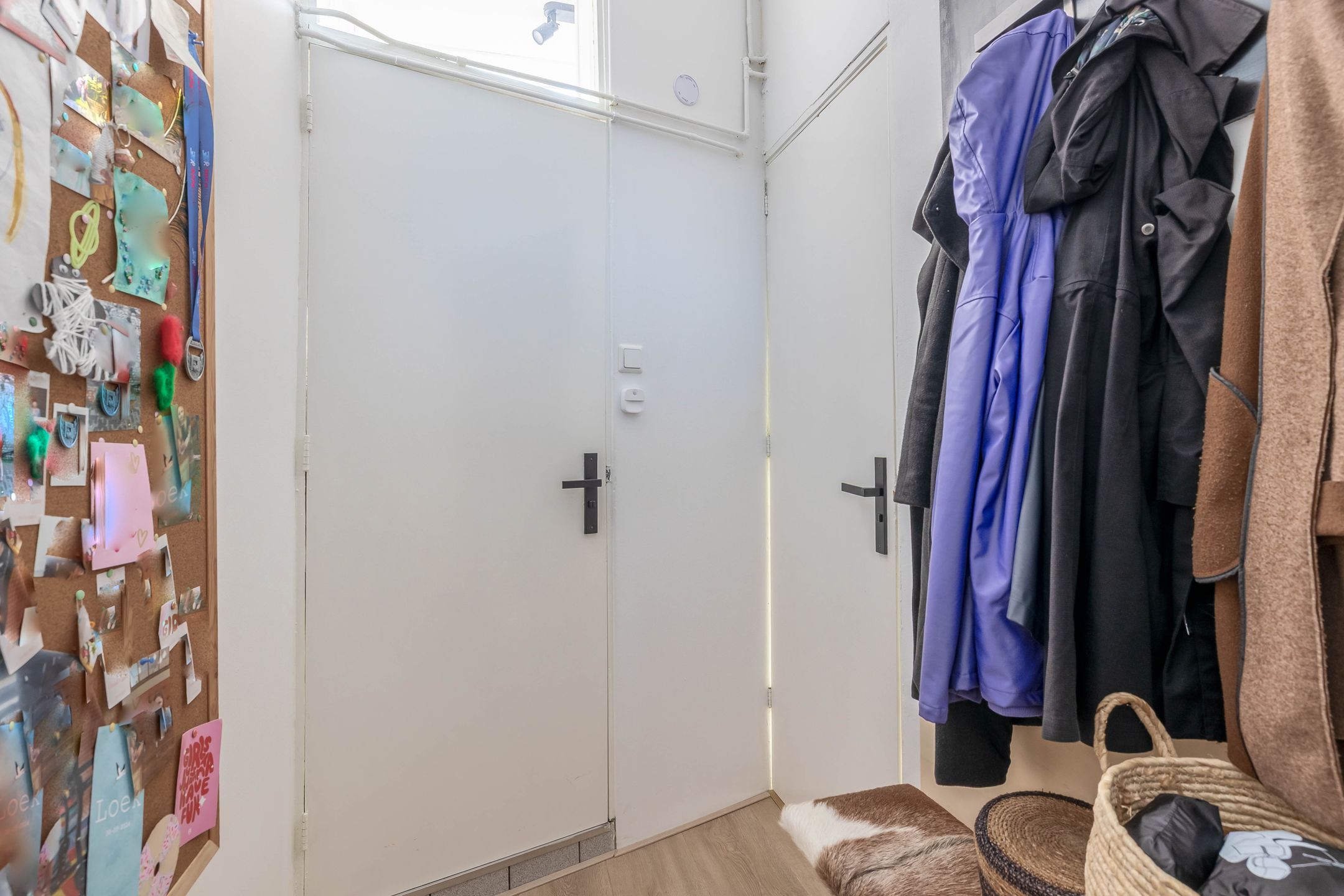 Photo 12 of Raam 216