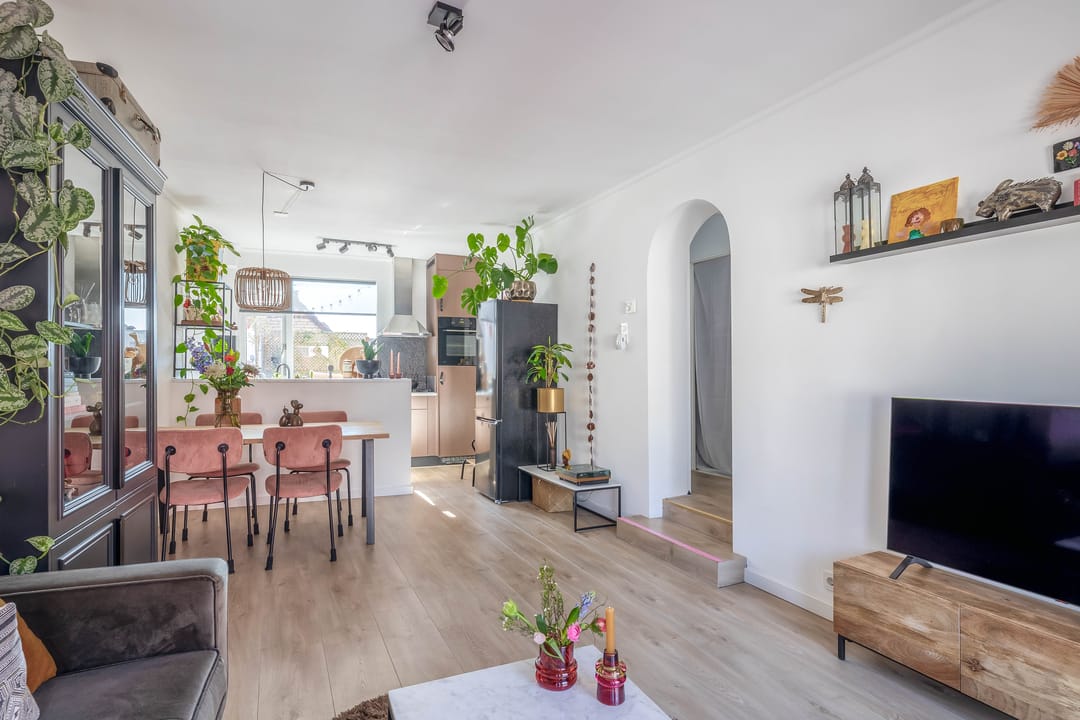 Photo 17 of Raam 216