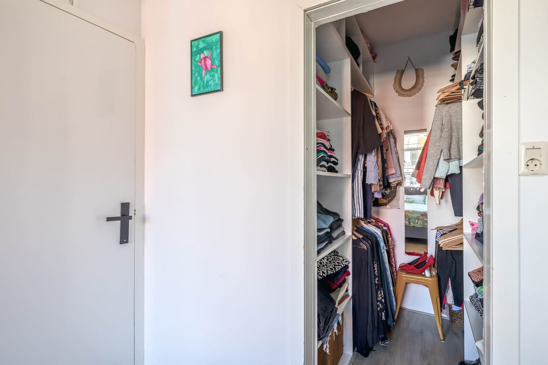 Photo 26 of Raam 216