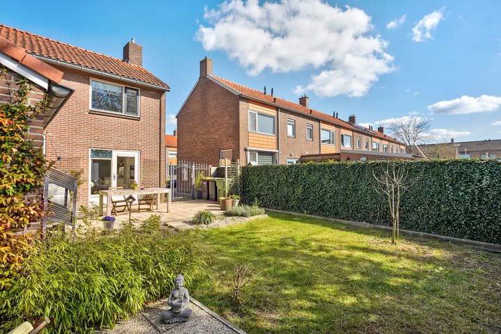 Foto 2 van Reinder Eikelboomstraat 8