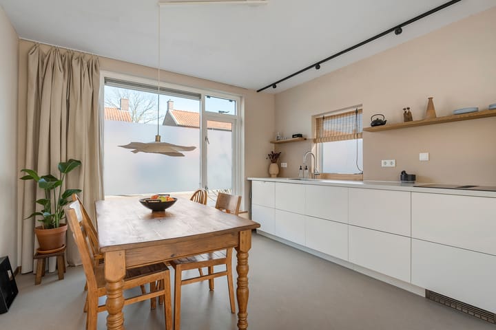 Foto 7 van Reinder Eikelboomstraat 8