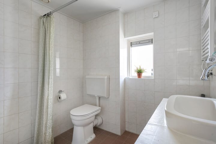 Foto 23 van Reinder Eikelboomstraat 8