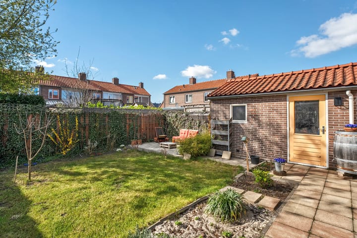 Foto 26 van Reinder Eikelboomstraat 8