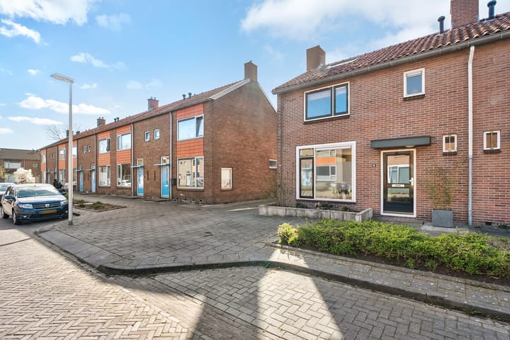 Foto 33 van Reinder Eikelboomstraat 8