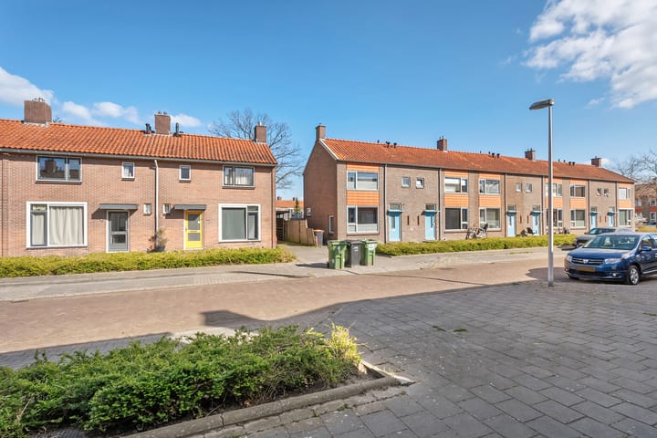 Foto 35 van Reinder Eikelboomstraat 8