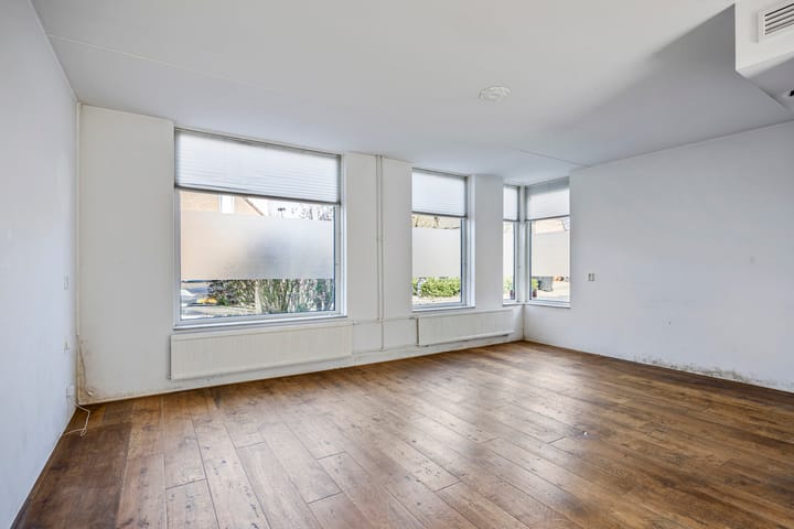 Foto 2 van Valkeniersingel 63