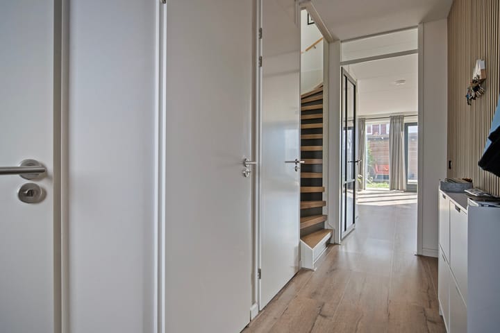 Foto 6 van Kometenstraat 12