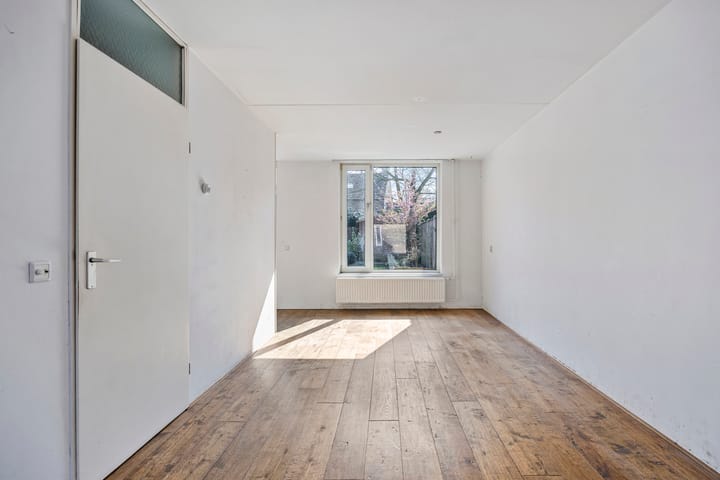 Foto 11 van Valkeniersingel 63