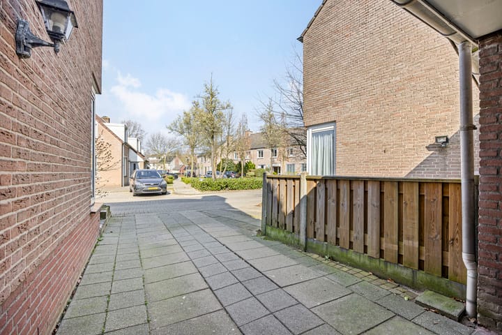 Foto 26 van Valkeniersingel 63