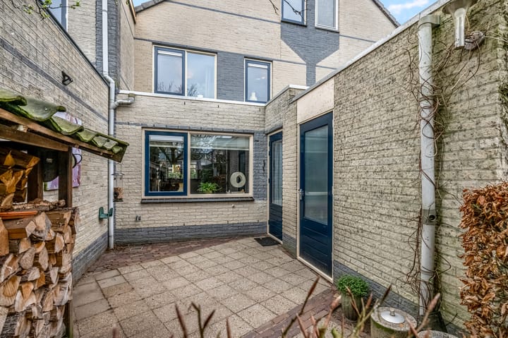 Photo 35 of Vogelwikke 23