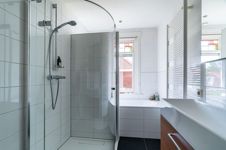 Foto 38 van De Vriesstraat 60