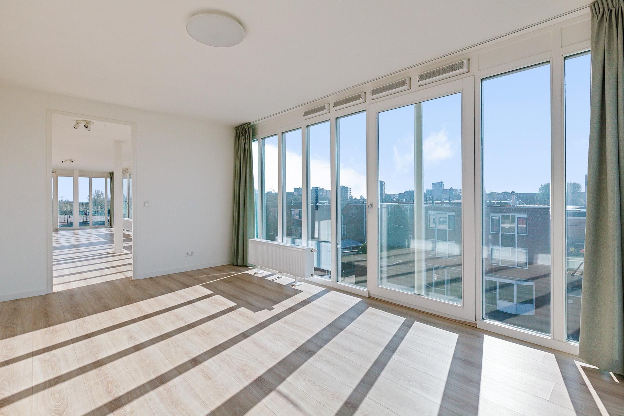 Foto 9 van Uiverlaan 14-L