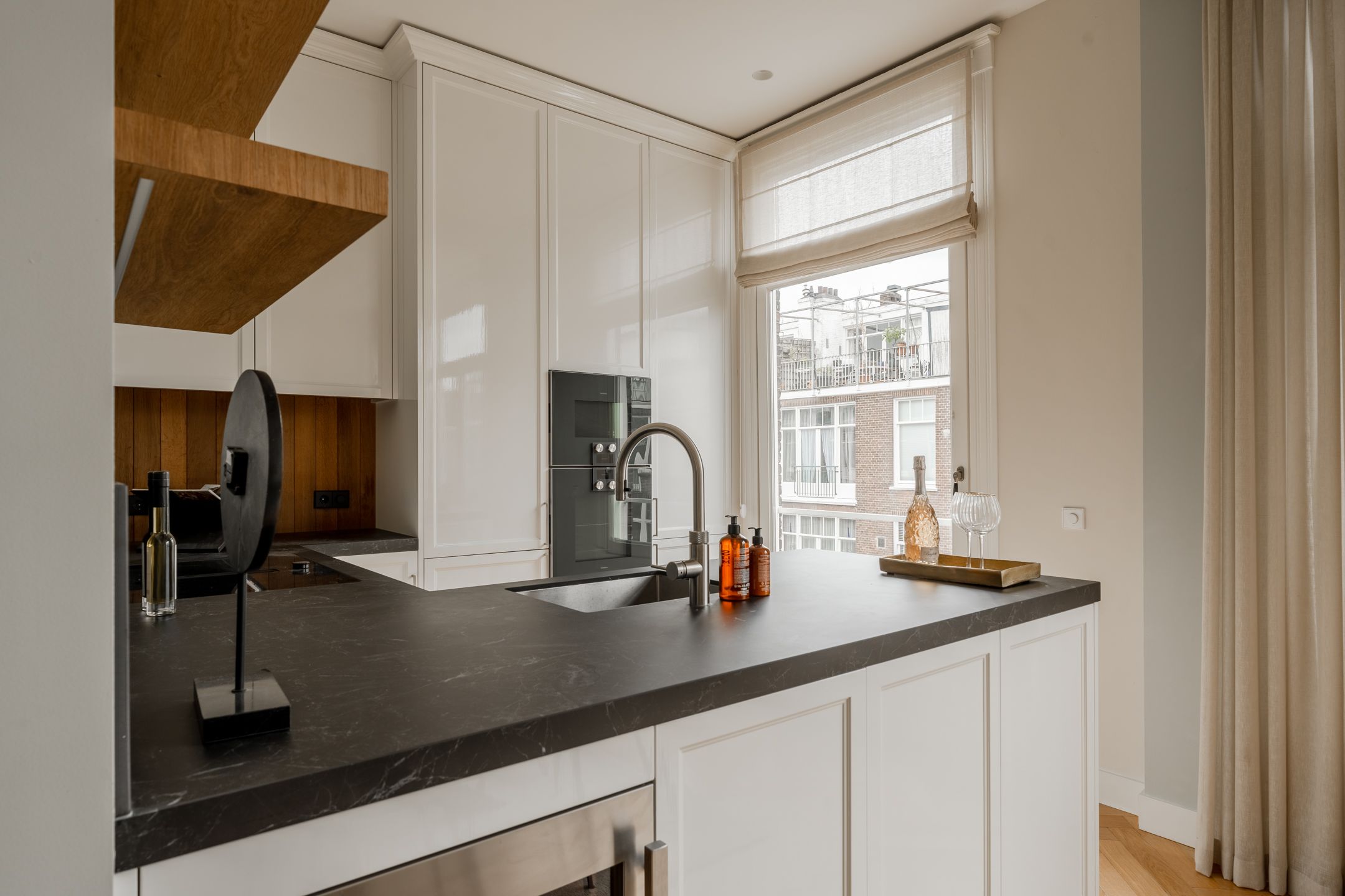 Foto 21 van Valeriusstraat 233-3