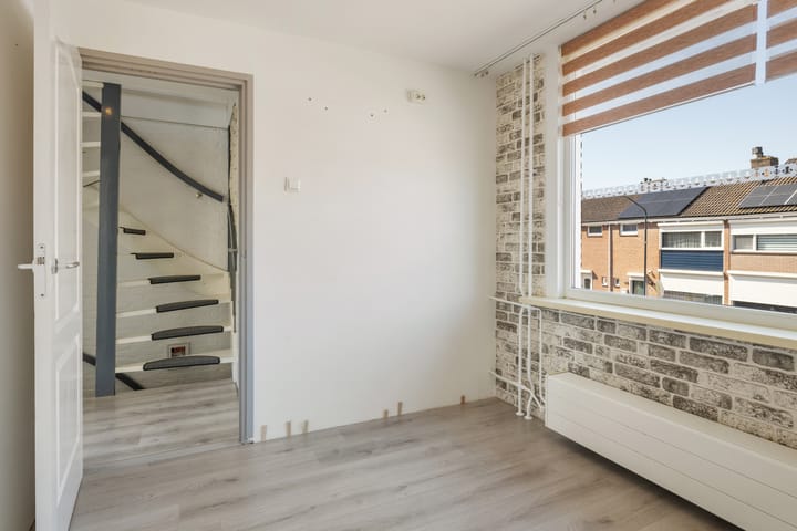 Foto 17 van Resedastraat 1