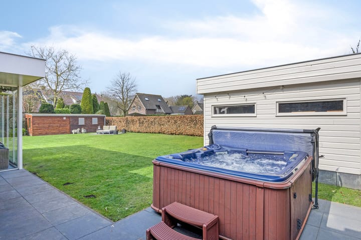 Photo 49 of Laan van Samoa 19