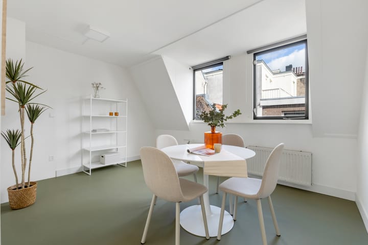 Foto 13 van Oudezijds Armsteeg 4-F