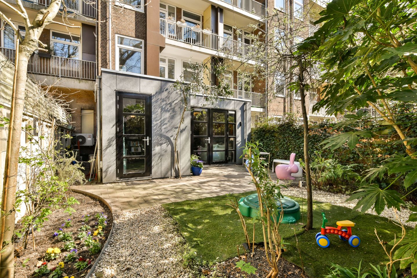 Photo 19 of Laing's Nekstraat 48-H